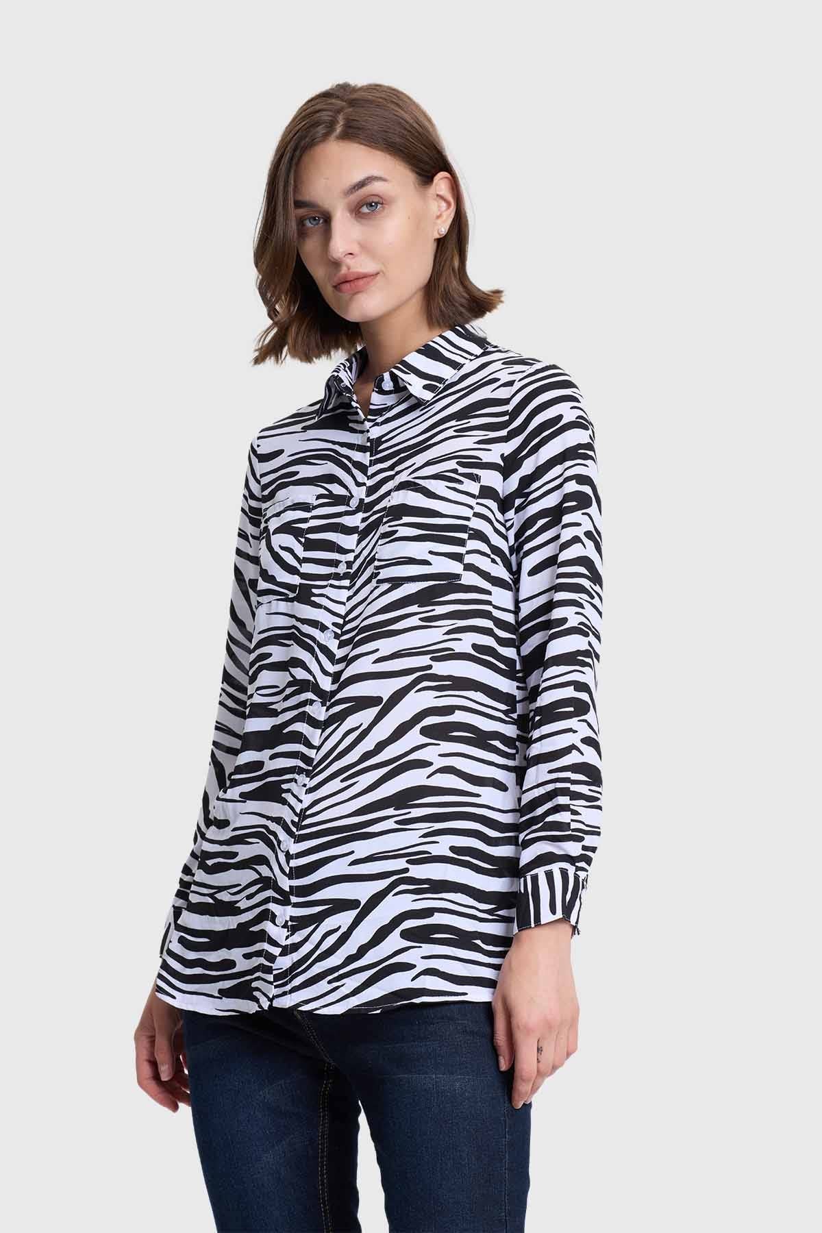 Blusa Mujer Abotonada 2 Bolsillos Negro