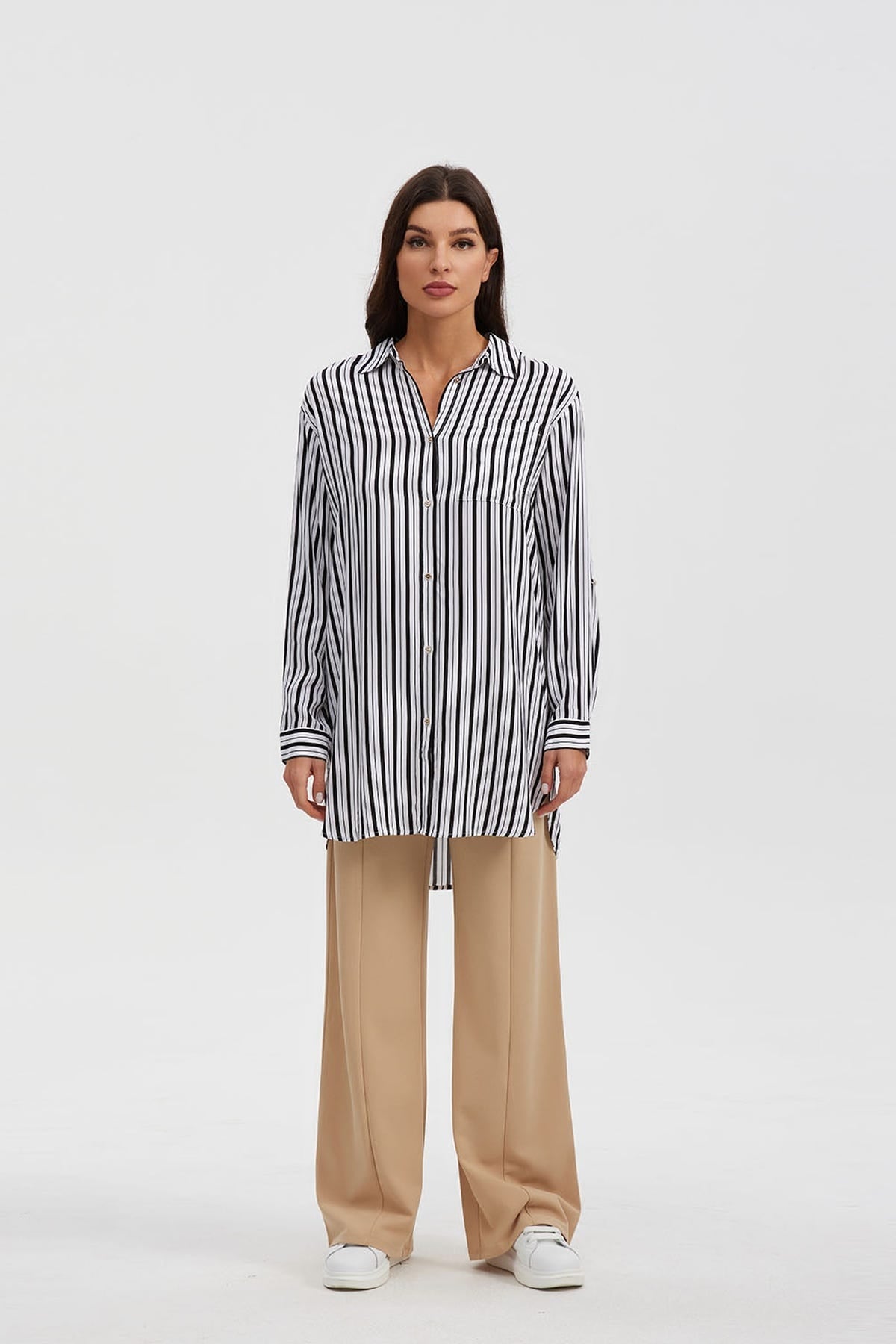 Blusa Mujer Larga Con Botón Parche Negro