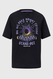Polera larga negra para nina con diseno oversize
