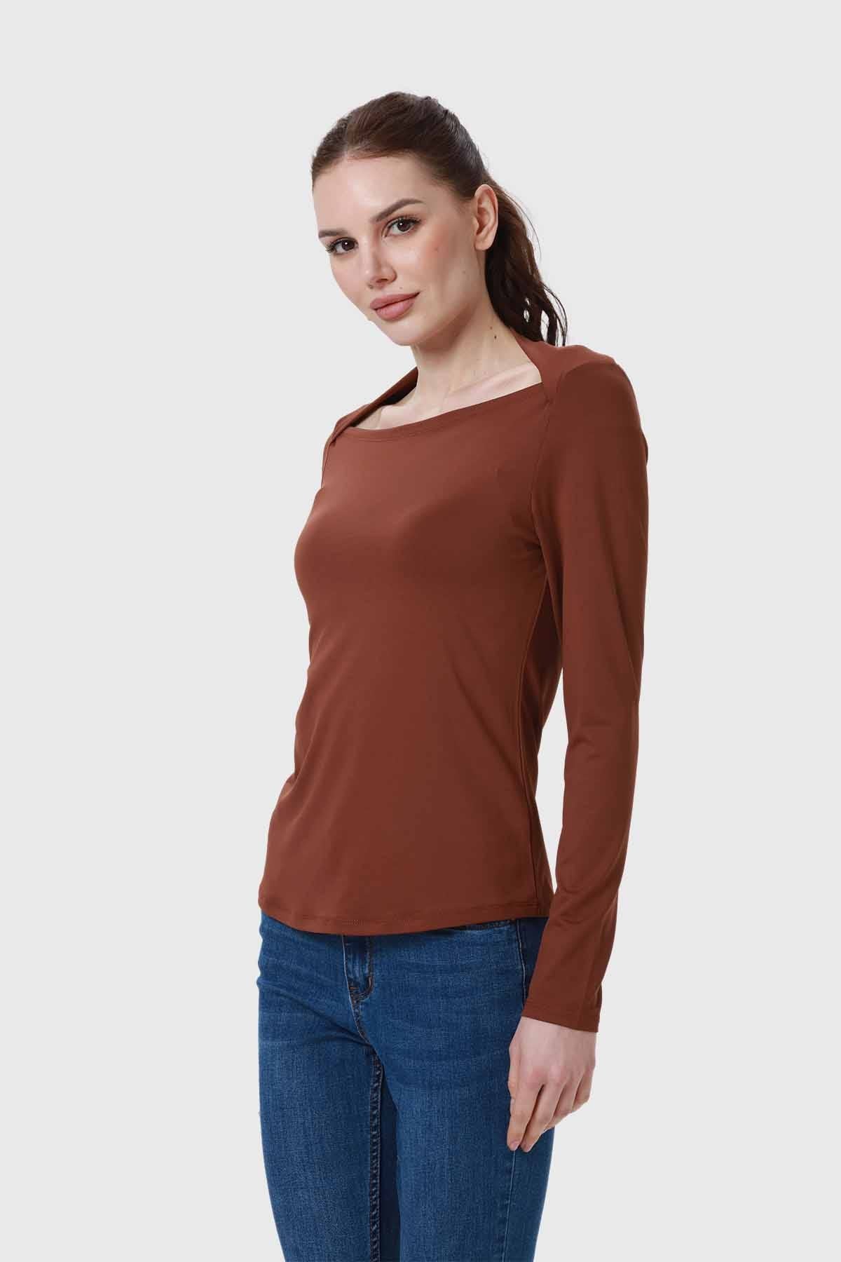 Polera Mujer Escote Recto Café