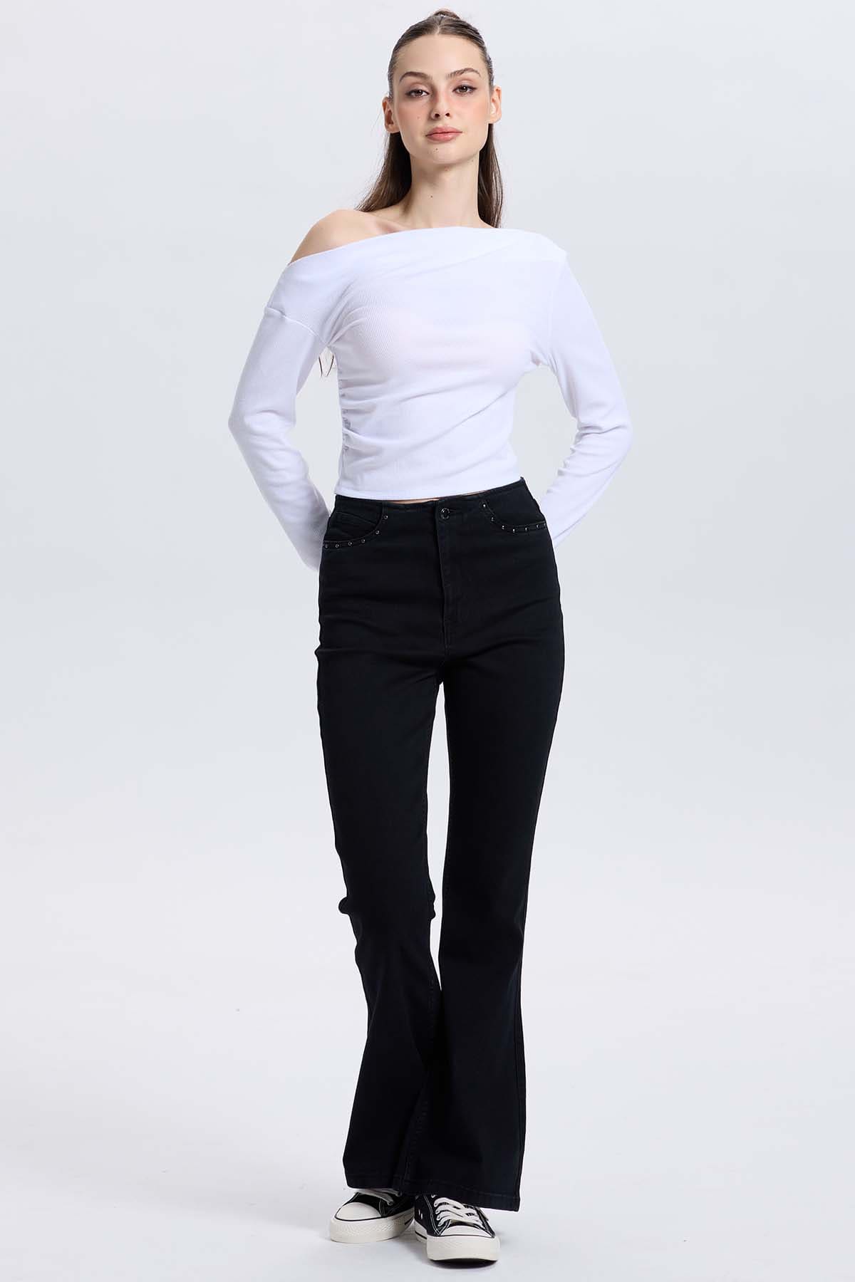 Jeans Mujer Flare Tachas Negro