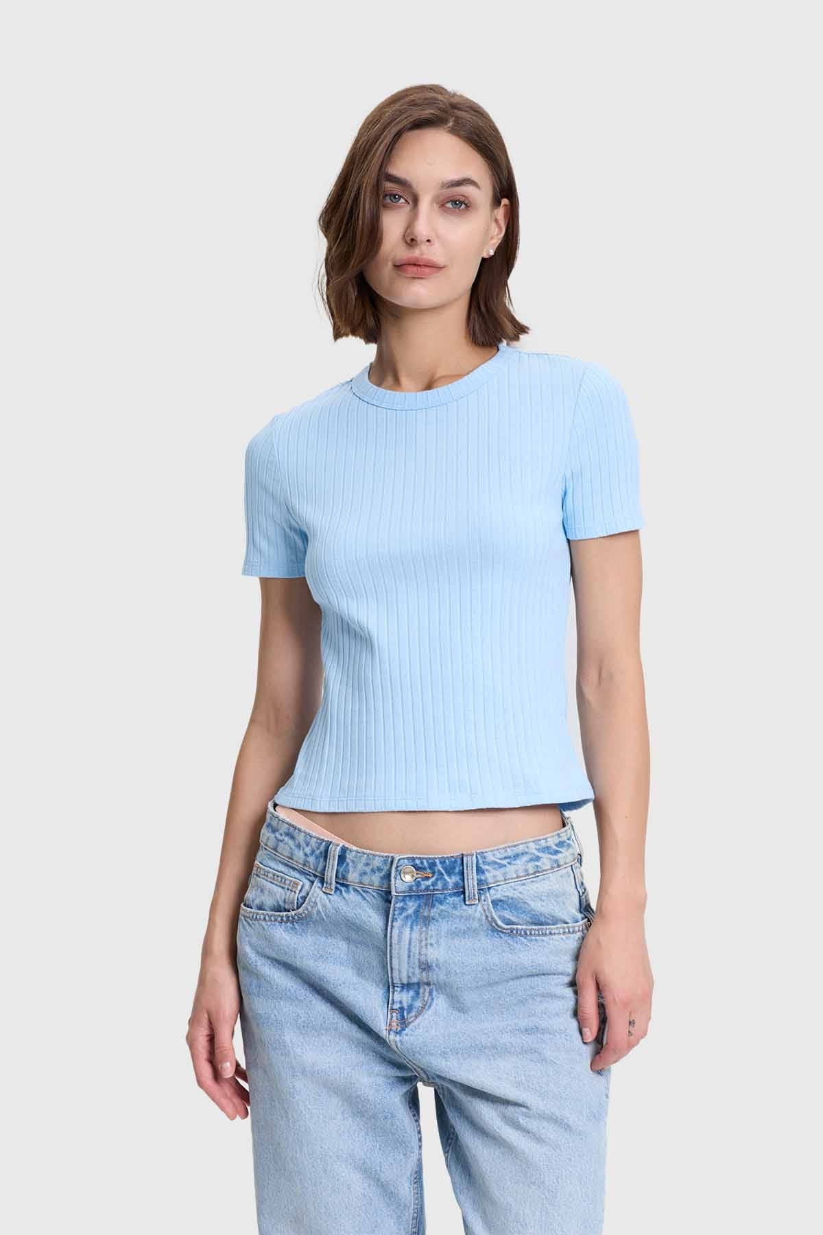 Polera crop lisa celeste algodón suave – Fashion´s Park
