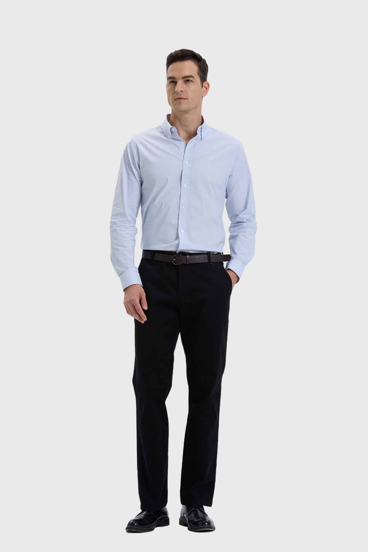 Pantalón Hombre Modelo Chino Cinturón Negro