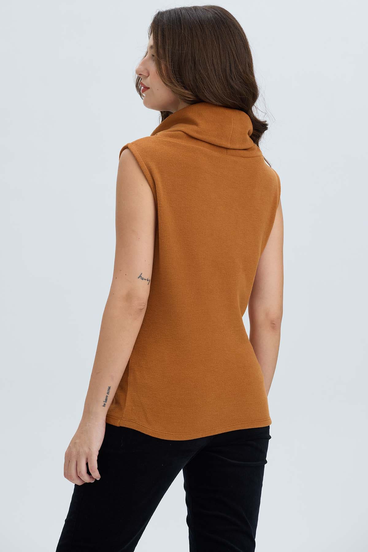Sweater Mujer Drap Camel Oscuro
