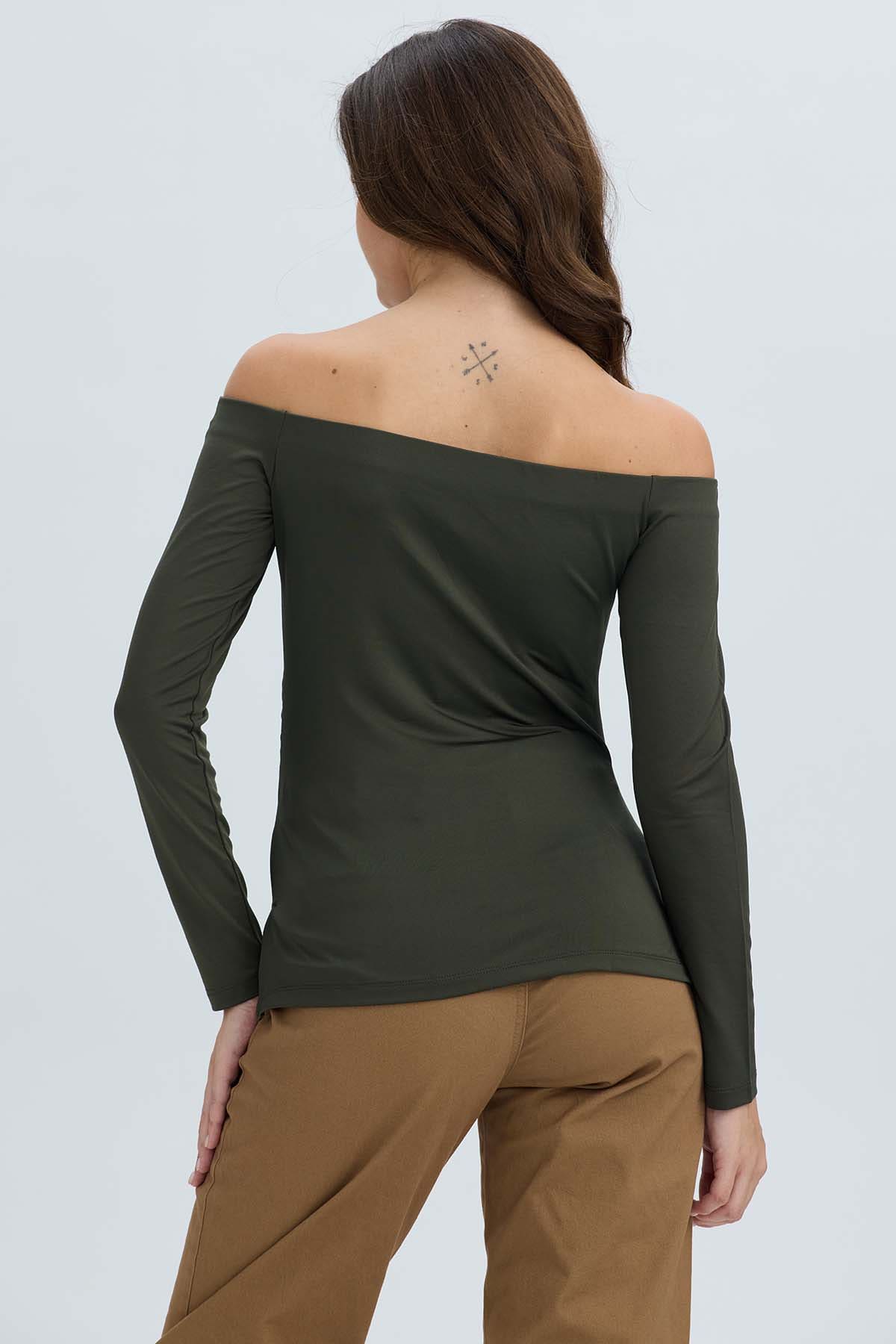 Polera Mujer Escote Bardot Verde Militar