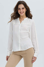 Blusa Mujer Abotonada Aplicación Crudo