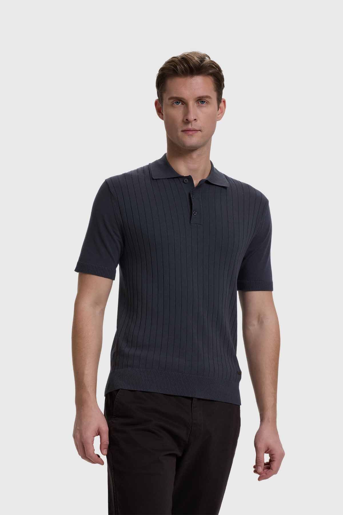 Polera gris algodón textura línea marengo