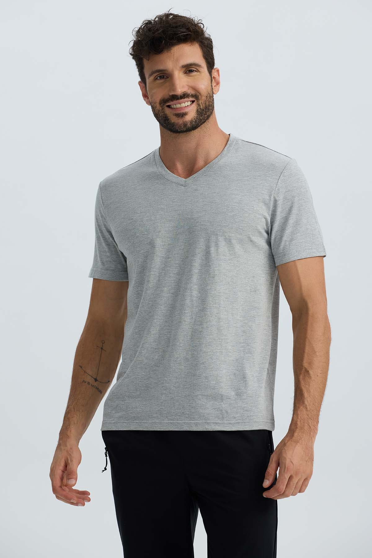 Polera Hombre Básica Gris Melange Gris / XXL