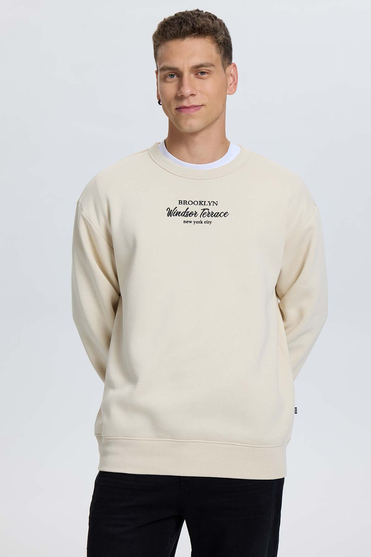 Polerón Hombre Print Texto Central Beige Beige / XXL