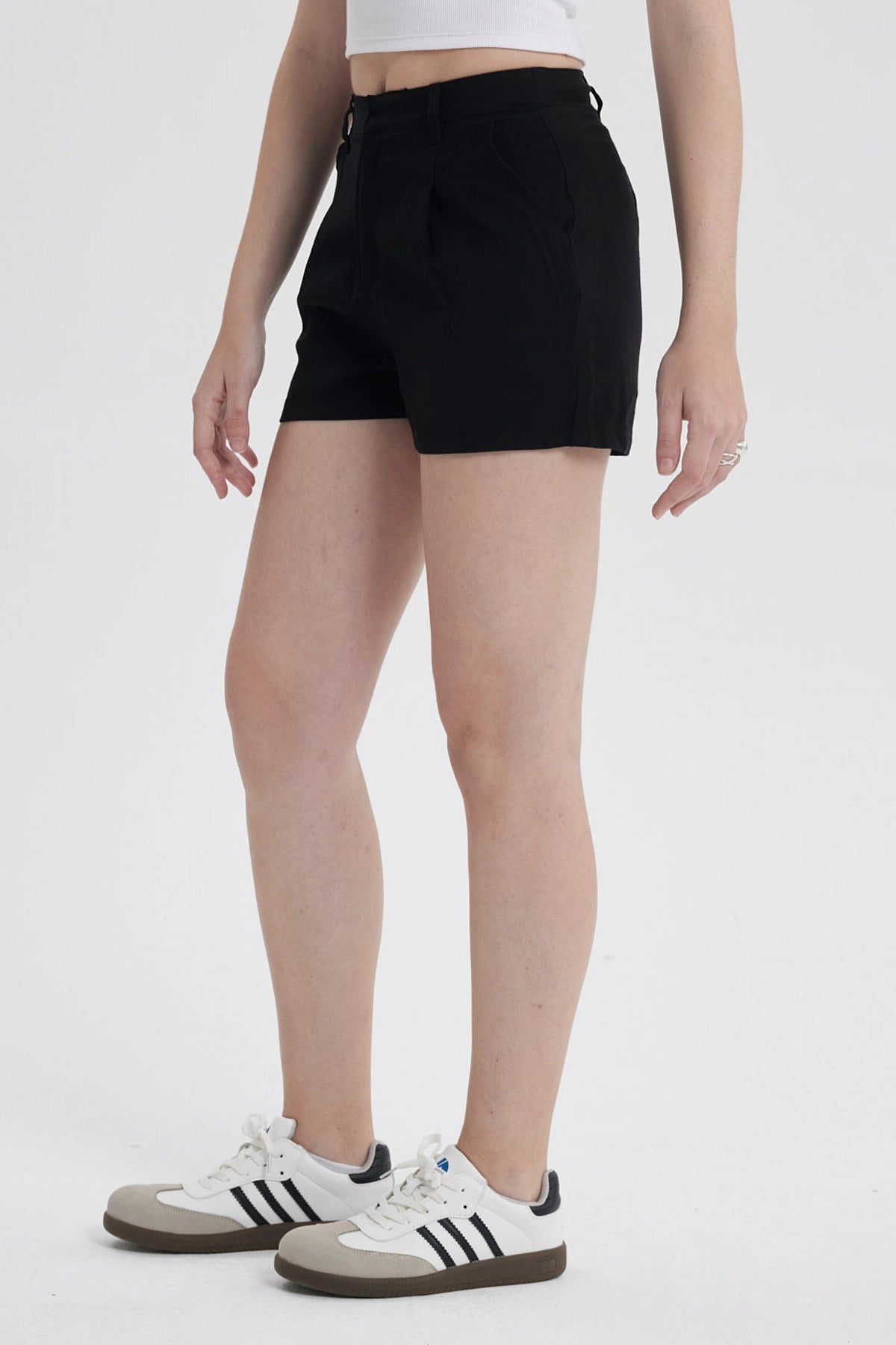 Short Mujer Sastrero Negro