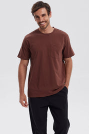 Polera Hombre Básica Con Bolsillo Café Oscuro