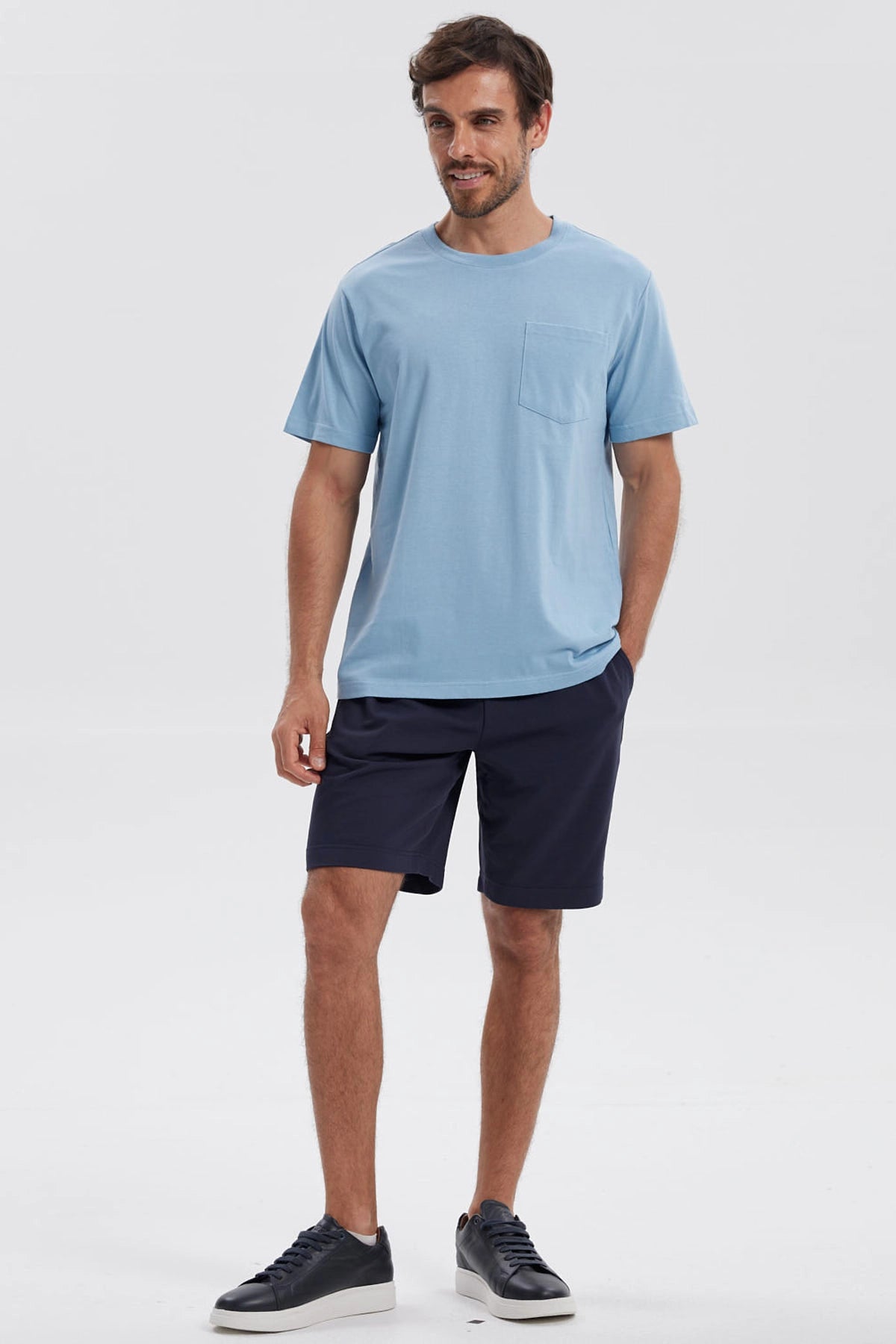 Polera Hombre Básica Con Bolsillo Celeste Claro