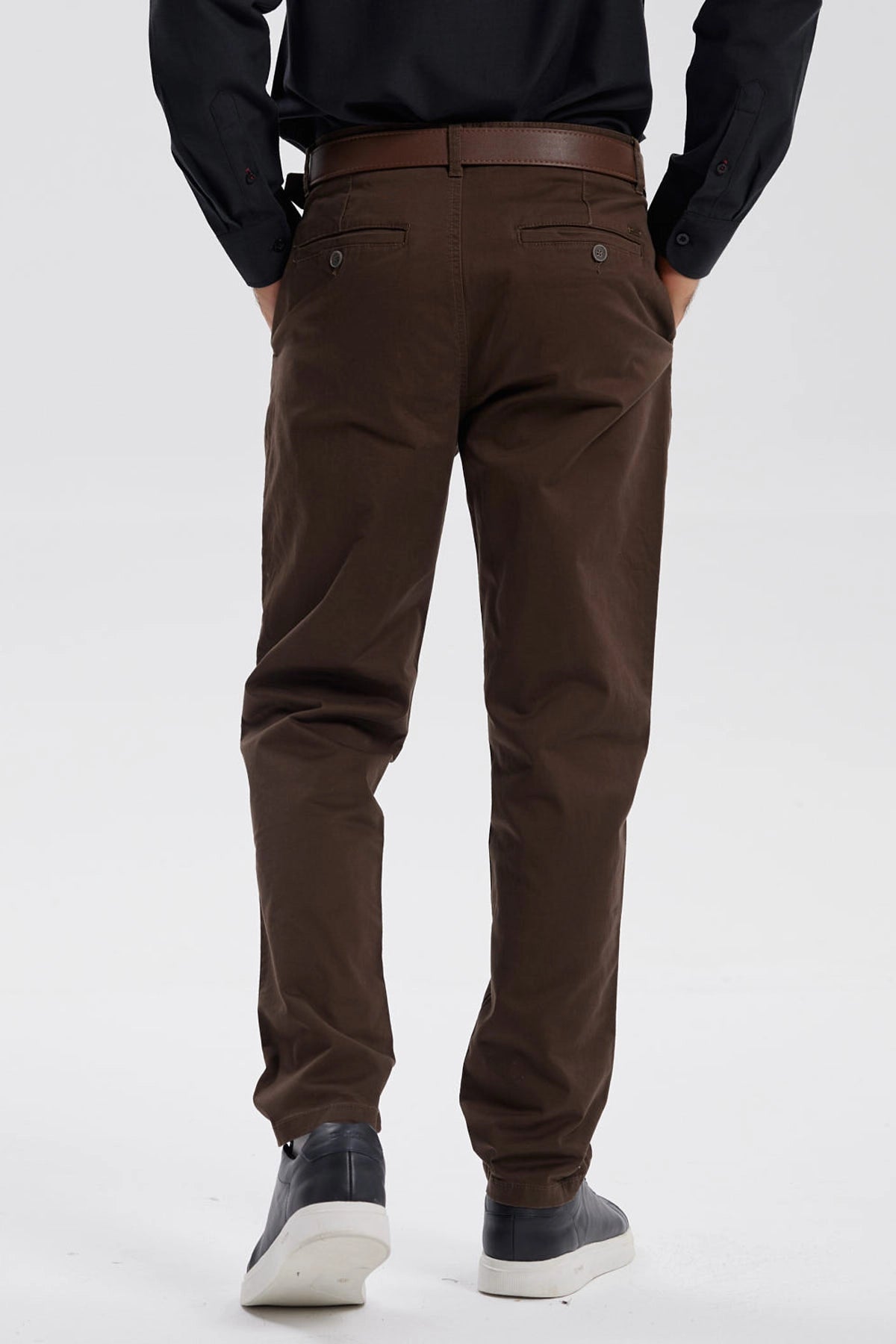 Pantalón Hombre Chino Cinturón Café