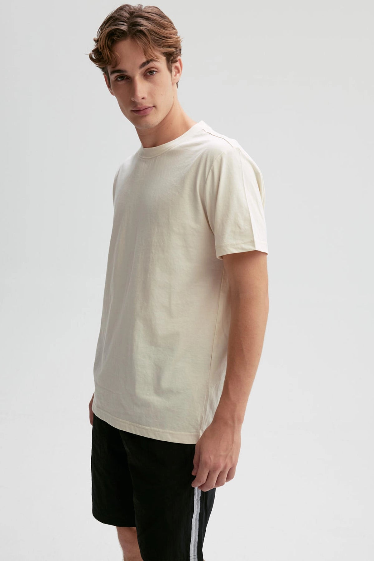 Polera Hombre Long Fit Básica Crema