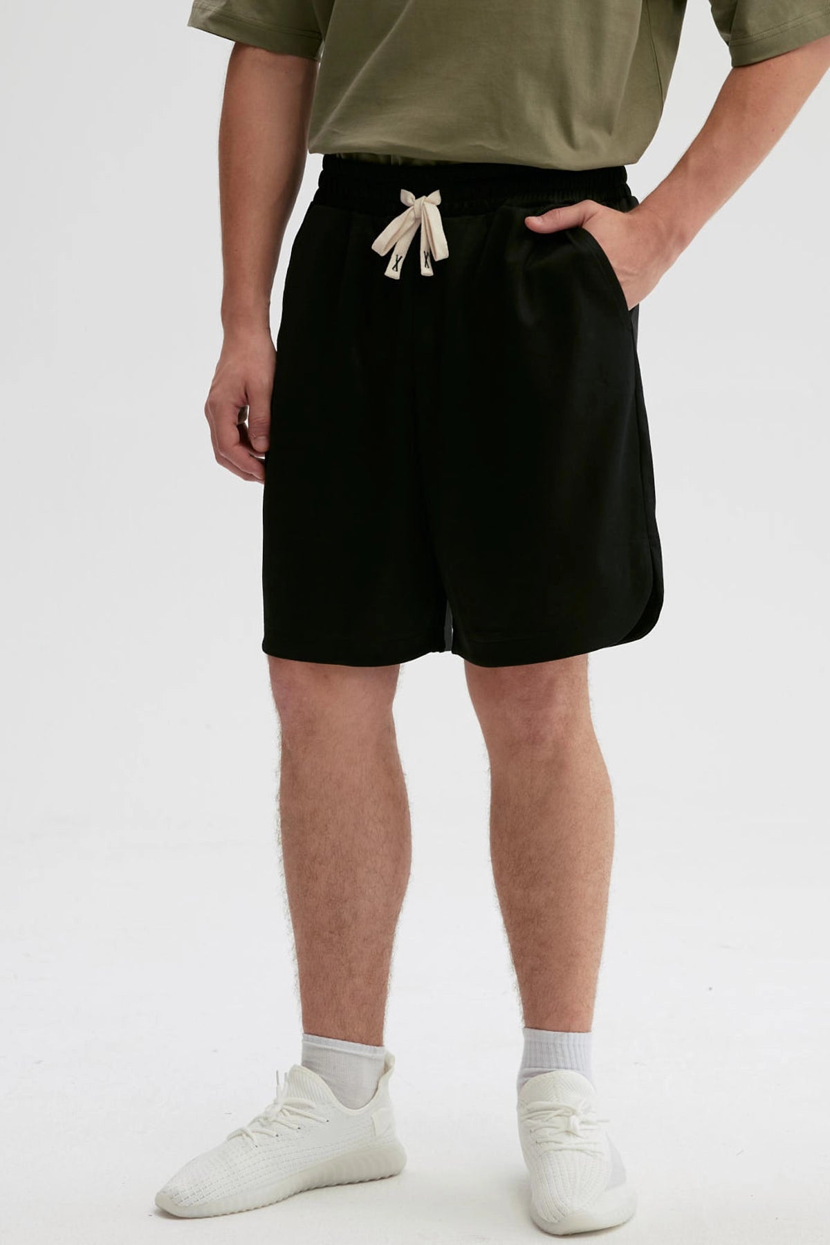 Bermuda Hombre Lisa Pretina Negro