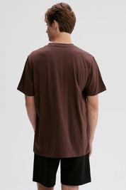 Polera Hombre Print Posicional Chocolate