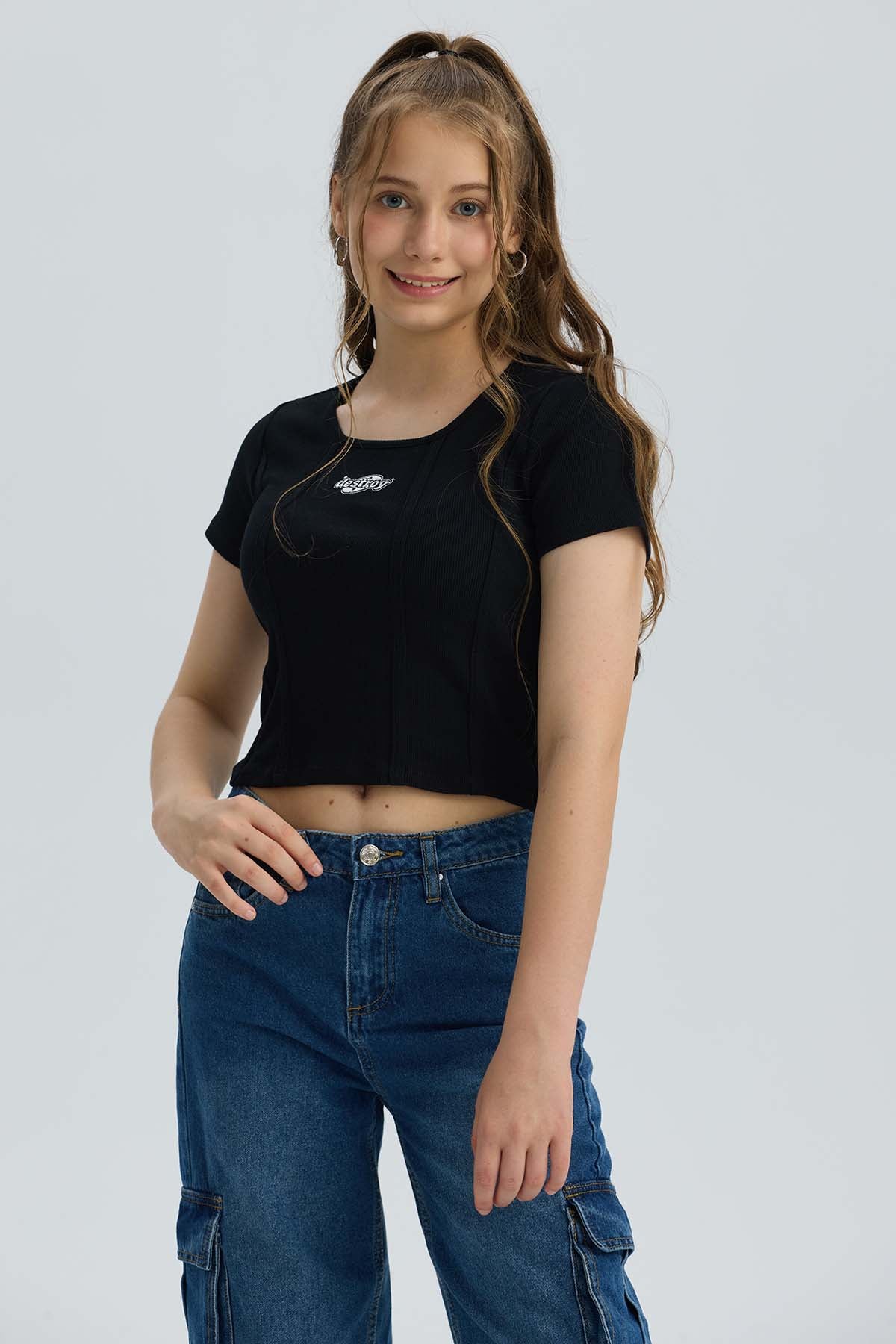 Polera Niña Con Bordado Negro