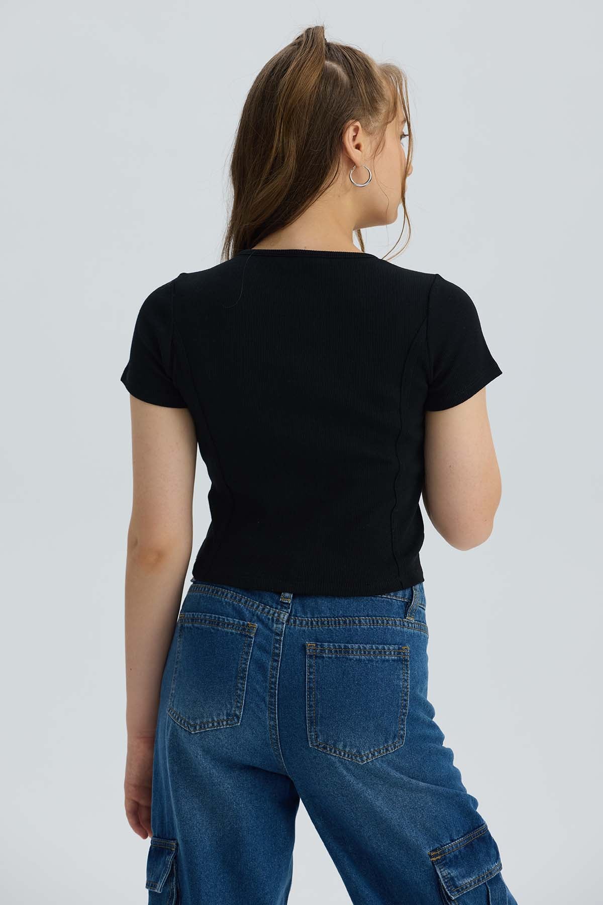 Polera Niña Con Bordado Negro