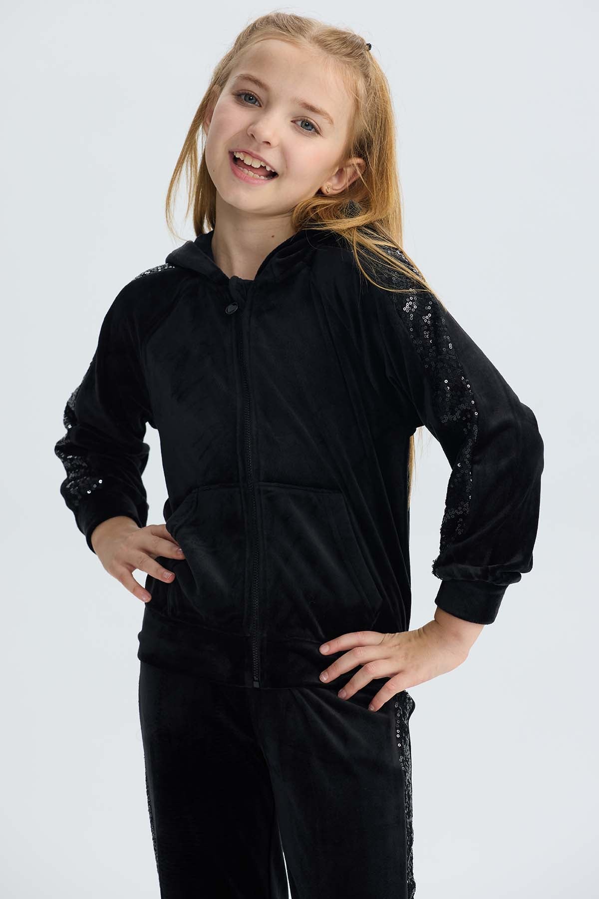 Polerón Niña Plush Negro