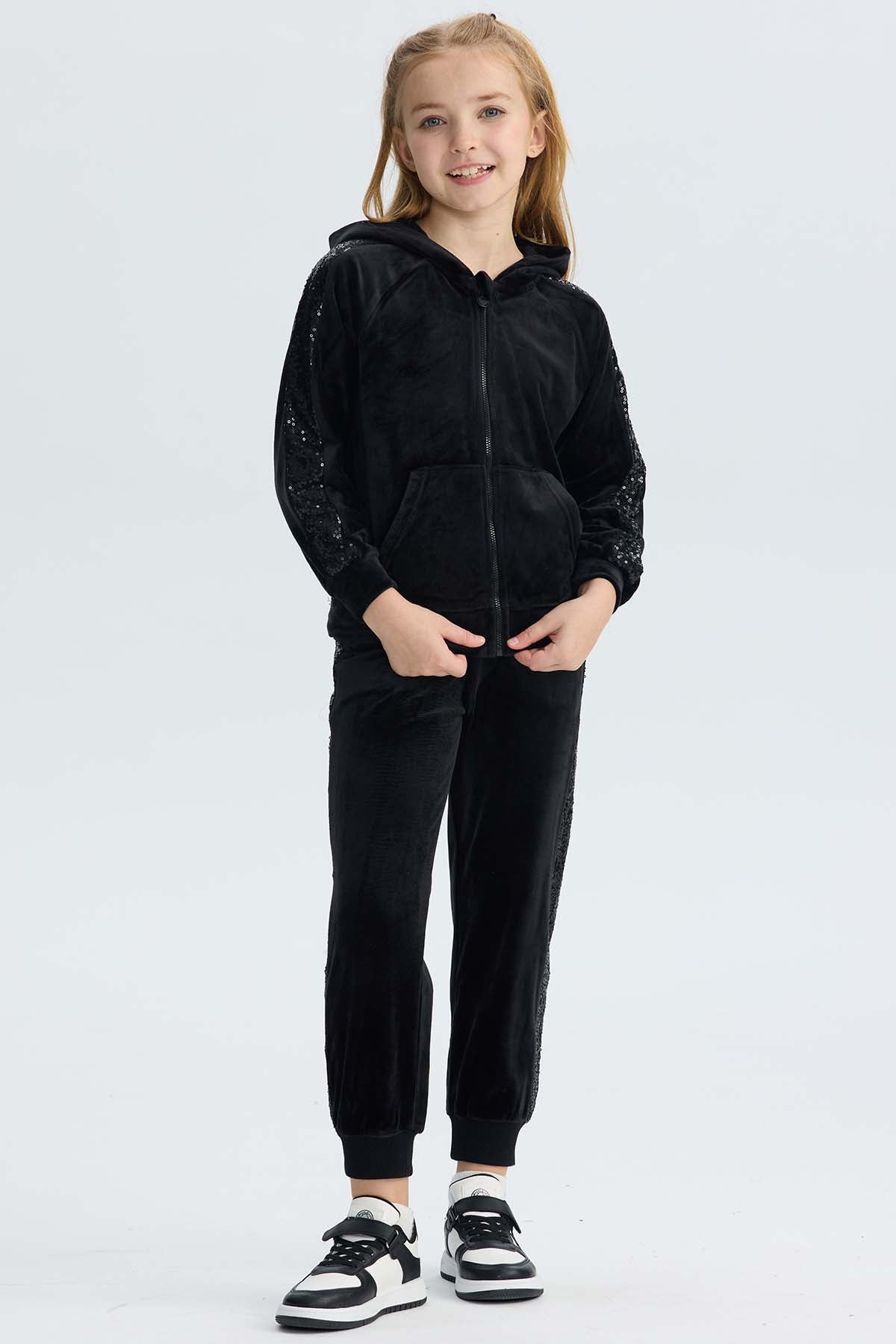 Polerón Niña Plush Negro