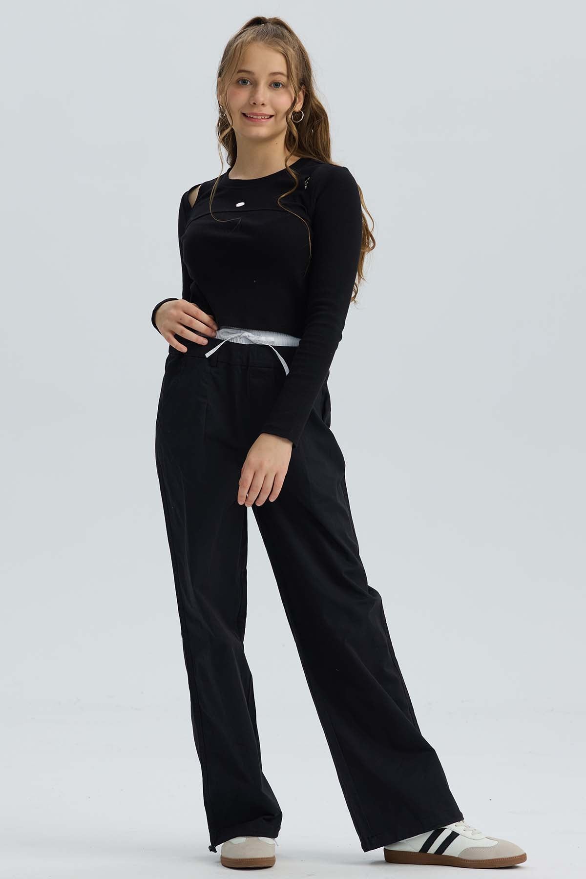 Polera Niña Escote Hombros Negro