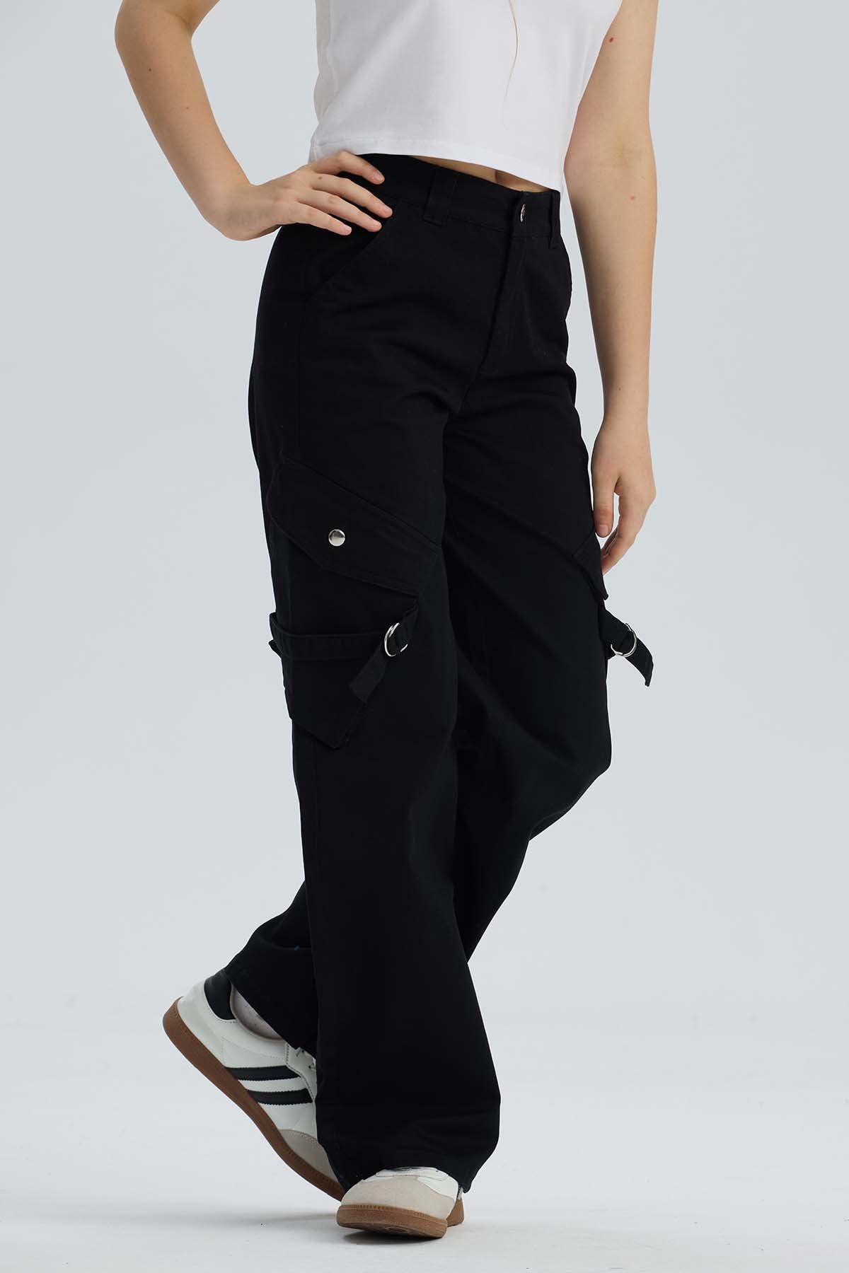 Pantalón Niña Con Bolsillos Cargos Negro