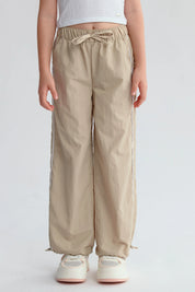 Pantalón Niña Parachute Con Piping Beige