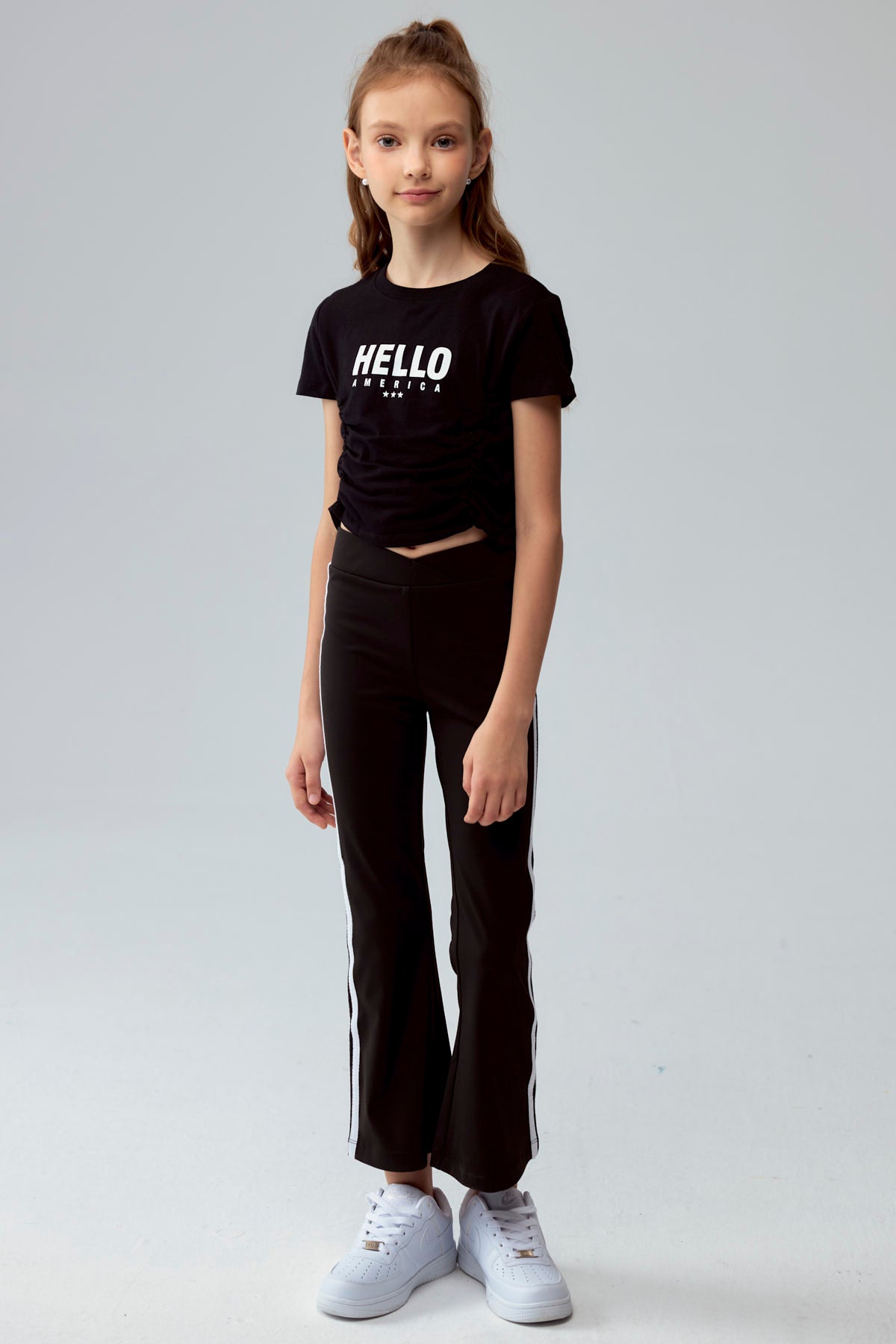 Polera Niña Con Cierre Negro