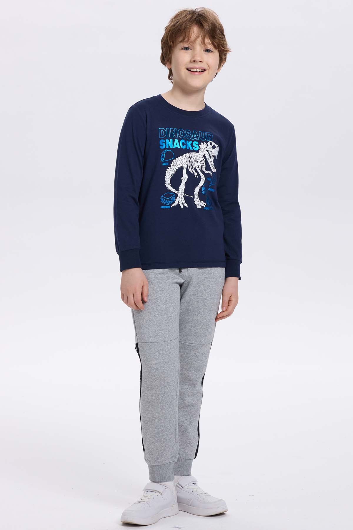 Polera niño con folia azul oscuro