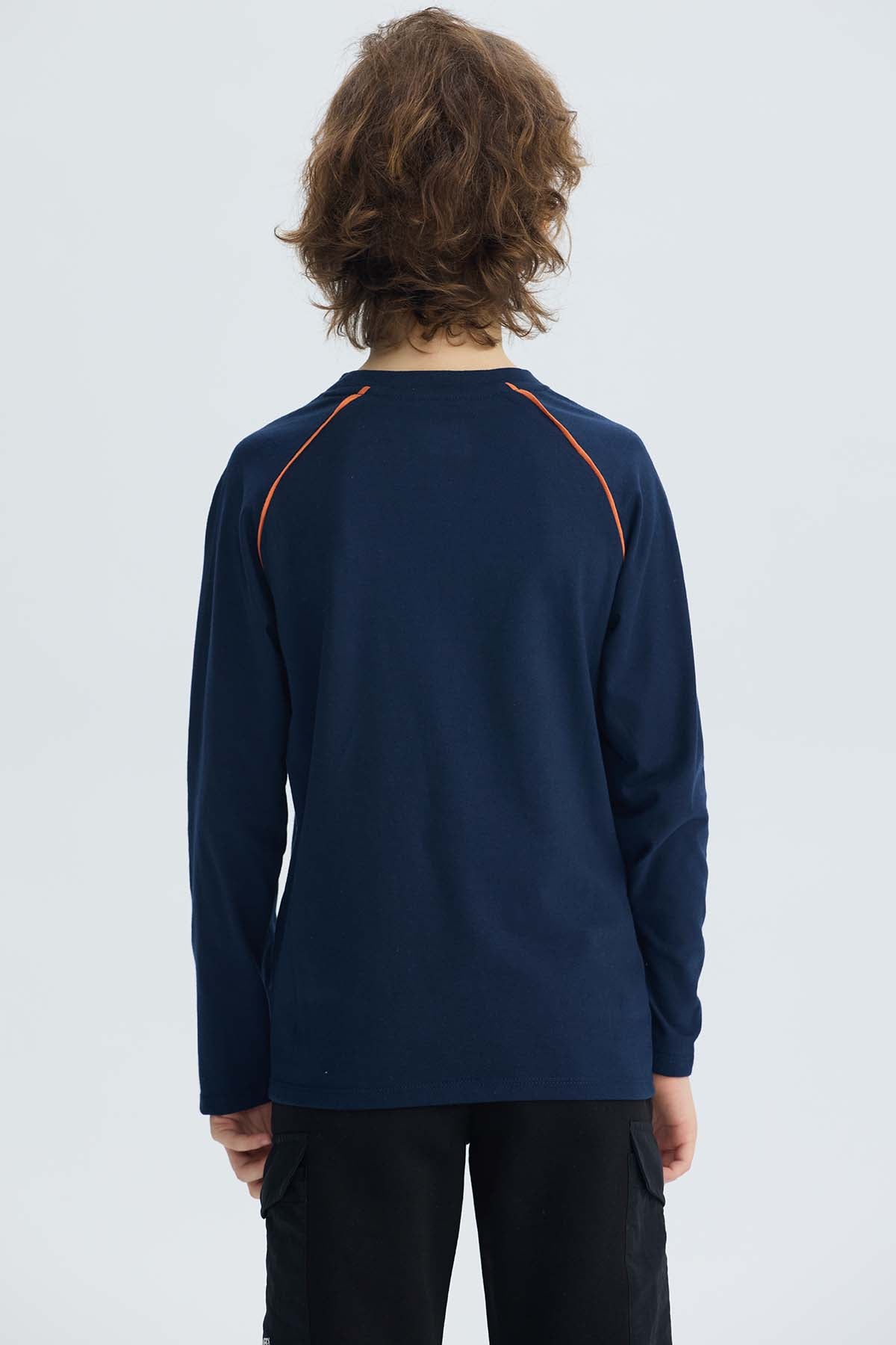 Polera Niño Print Relieve Azul Oscuro
