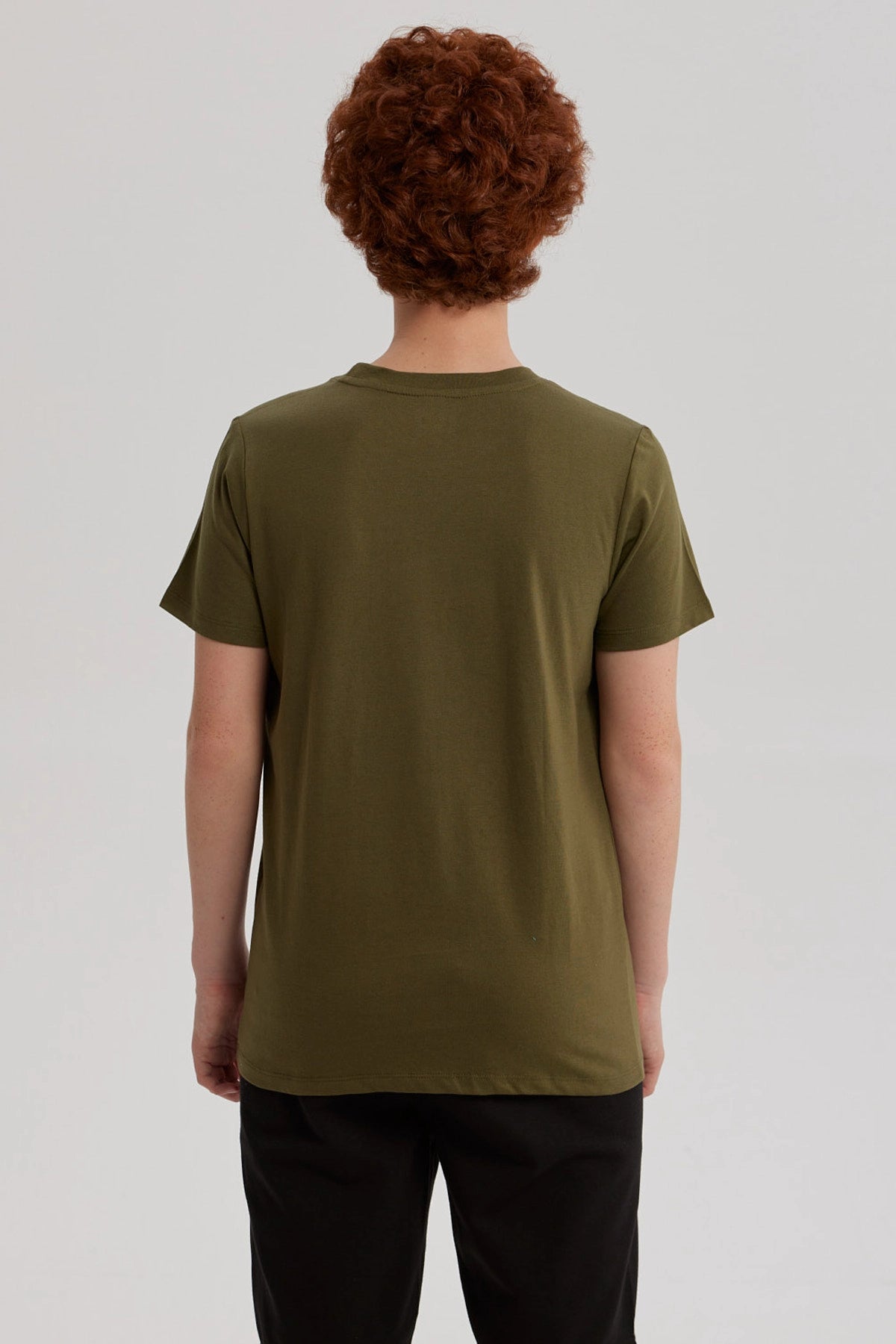 Polera Niño Básica Estampada Verde Militar