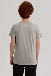Polera Niño Bordado Gris Melange