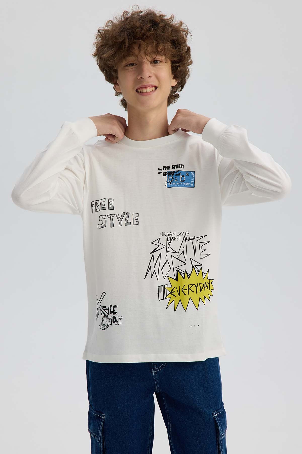 Polera Niño Print Con Puño Crudo