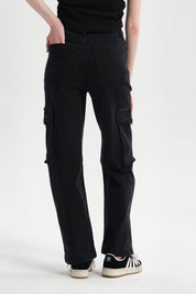 Jeans Mujer Cargo Calce Recto Negro