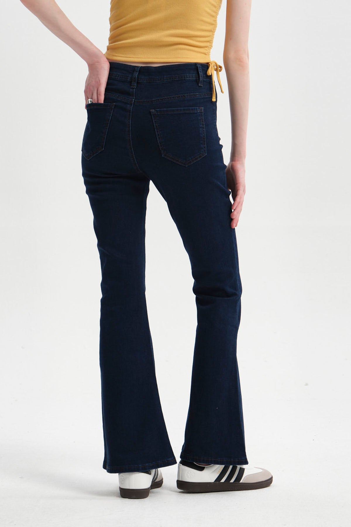 Jeans Mujer Flare Bolsillo Azul Oscuro