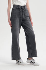 Jeans Mujer Calce Recto Lazo Gris
