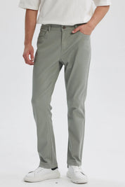 Jeans Hombre Slim Color Verde