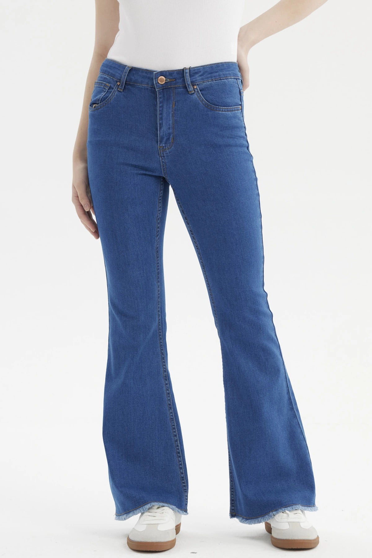 Jeans azul flare Monse mujer | Fashion's Park Chile