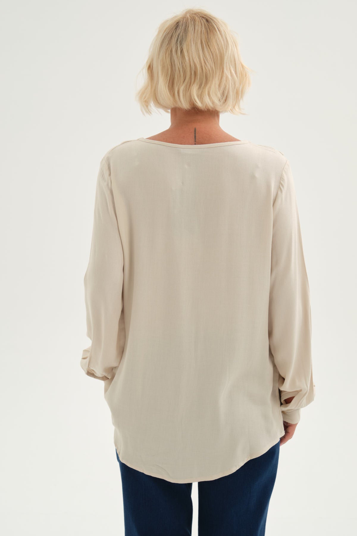 Blusa Mujer Con Tachas Beige