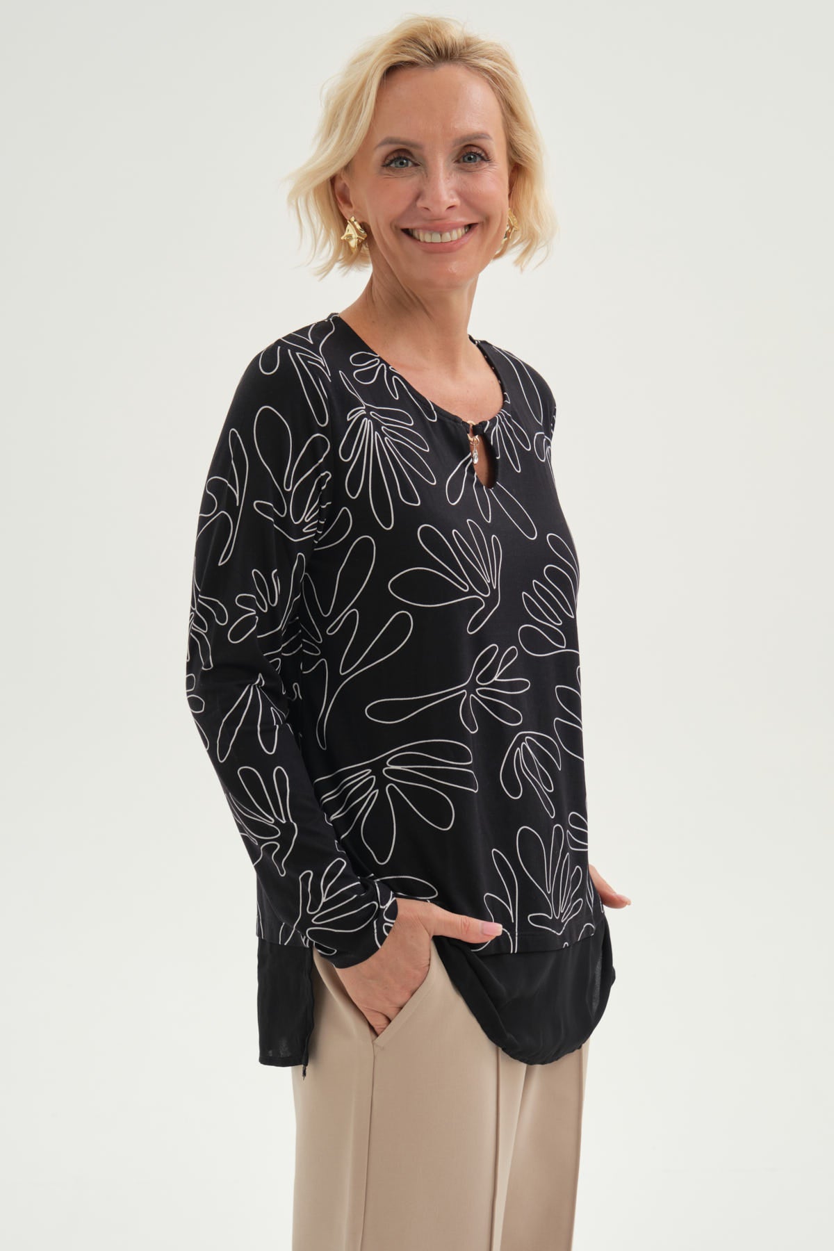 Polera Mujer Evasé Con Aplicación Negro