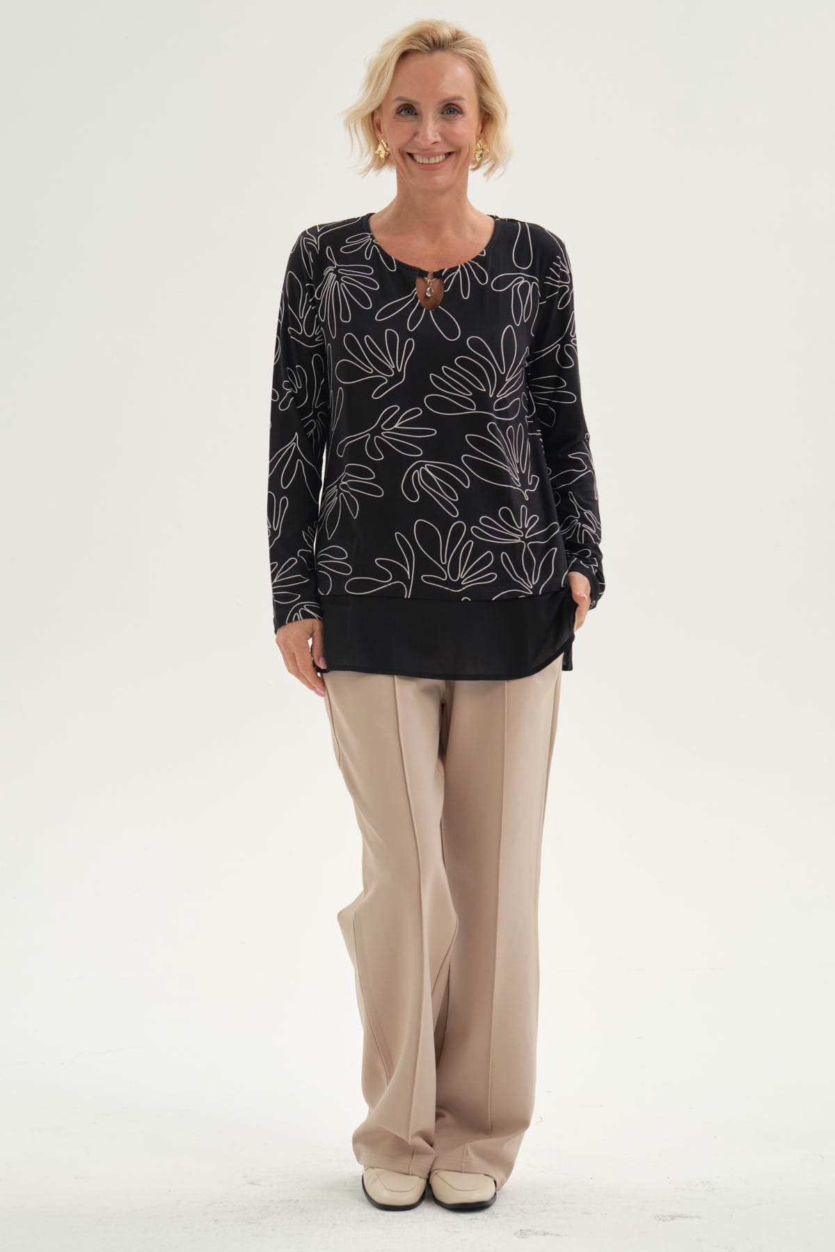 Polera Mujer Evasé Con Aplicación Negro