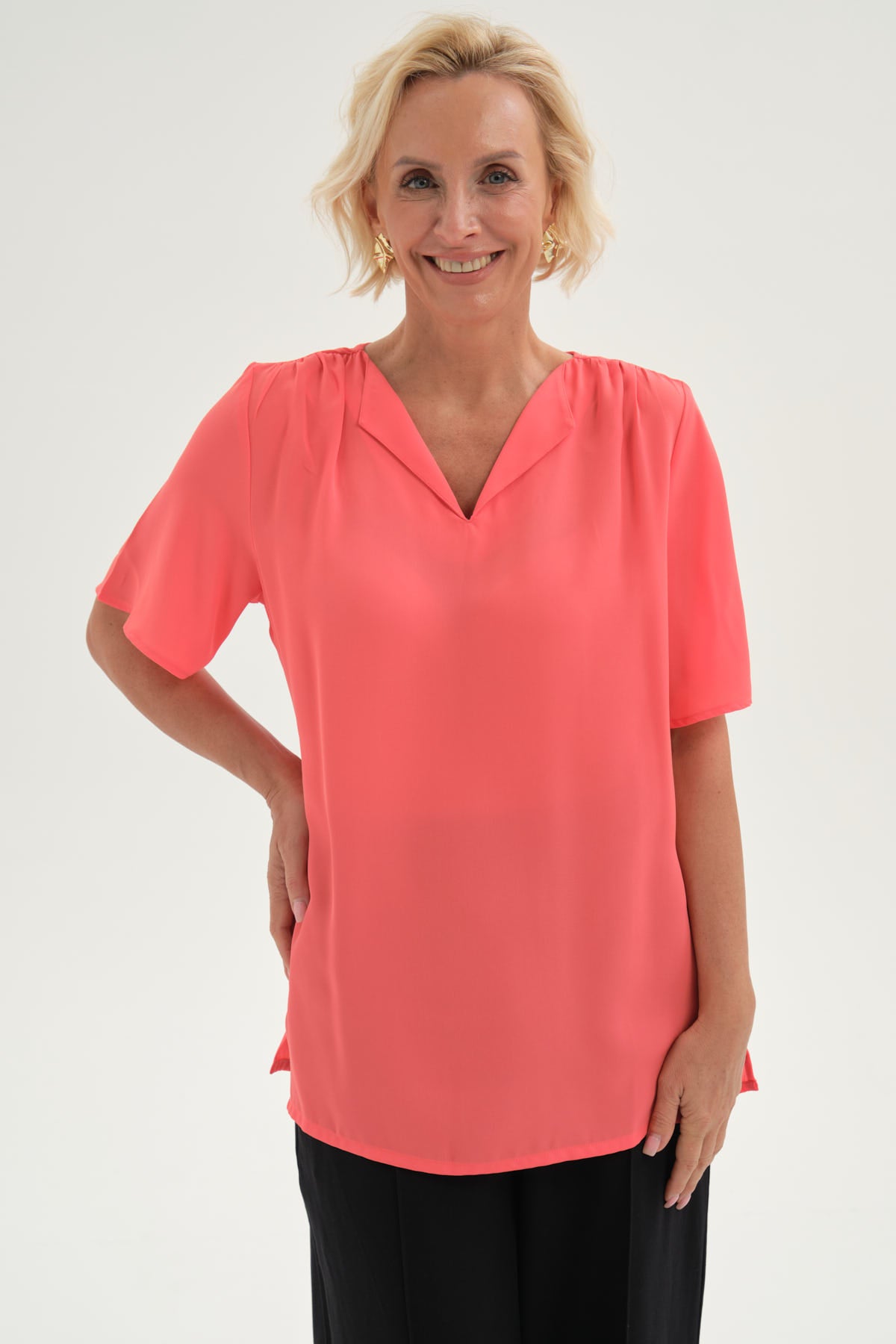 Blusa Mujer Vuelo Aplicación Coral