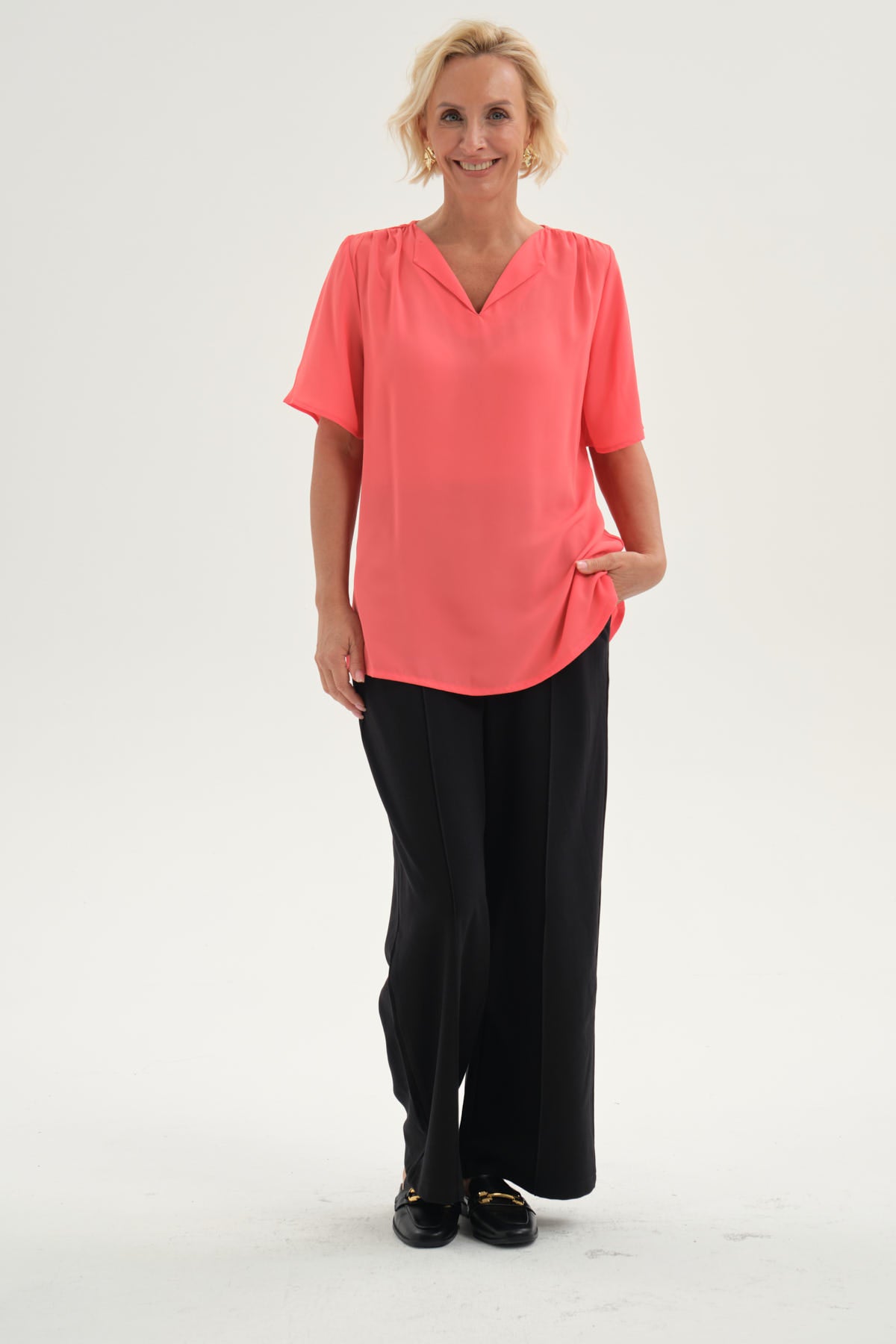 Blusa Mujer Vuelo Aplicación Coral