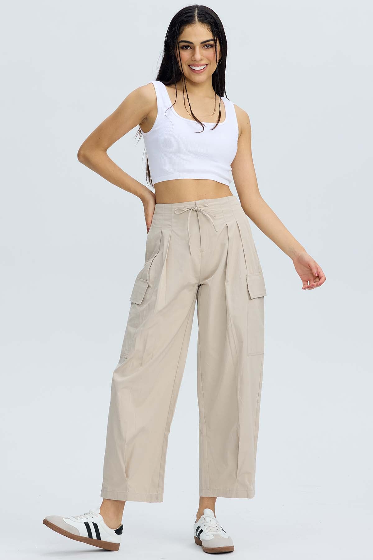 Pantalón Mujer Cargo Parachute Beige