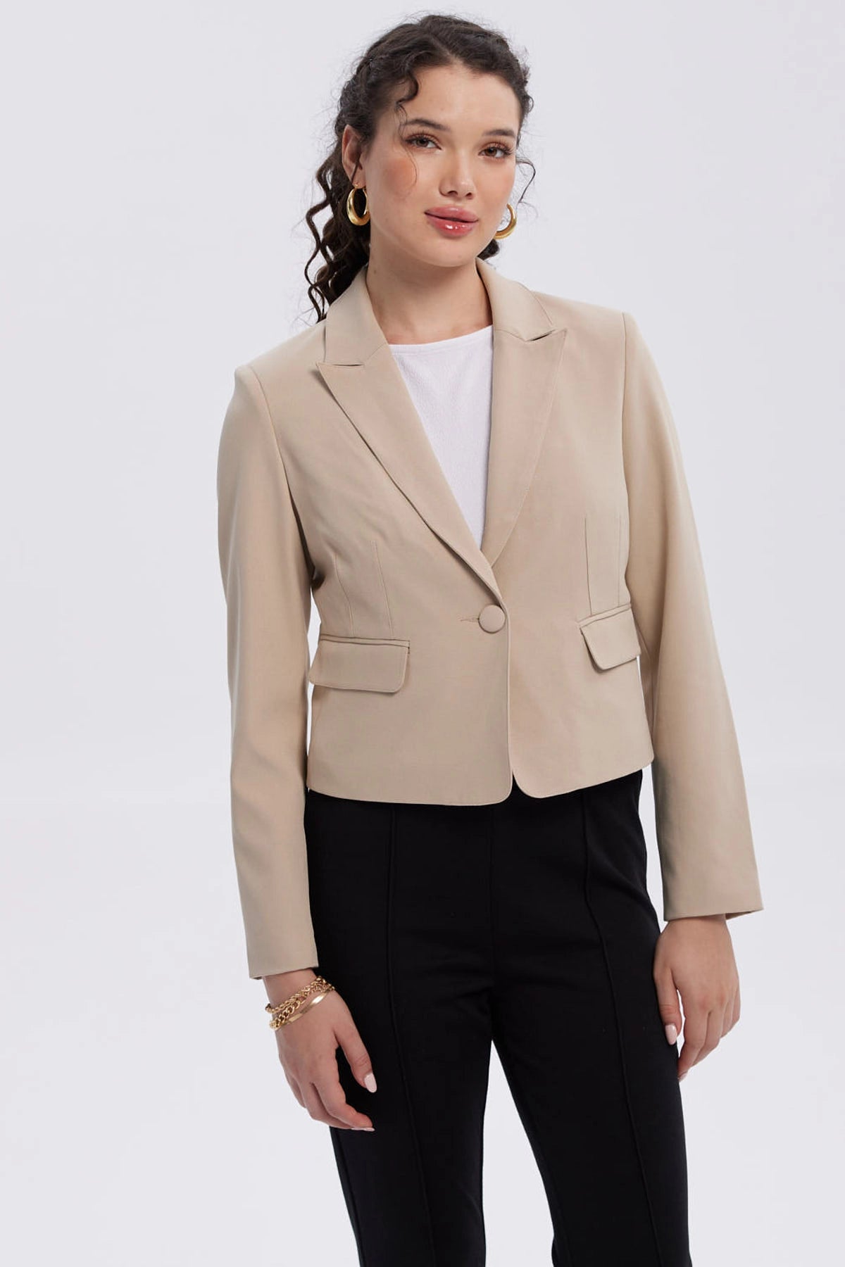 Blazer Mujer Botón Bolsillos Beige – Fashion´s Park
