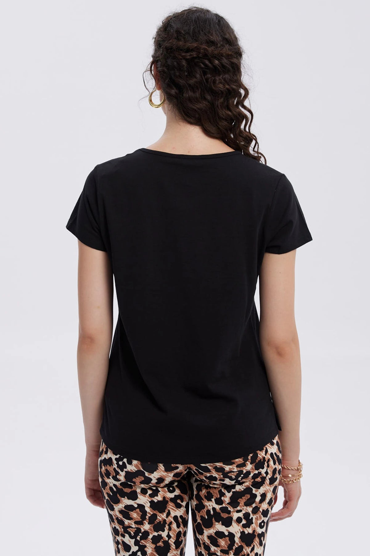 Polera Mujer Print Aplicación Folia Negro