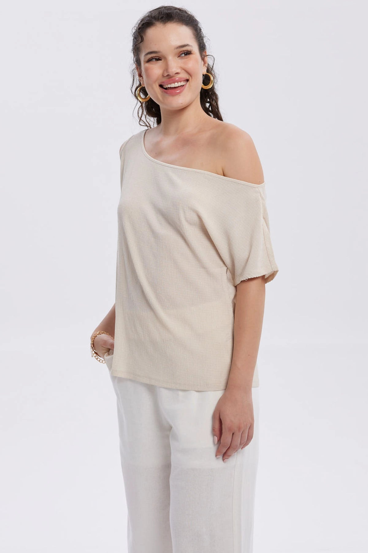 Polera Mujer Cuello Bote Arena