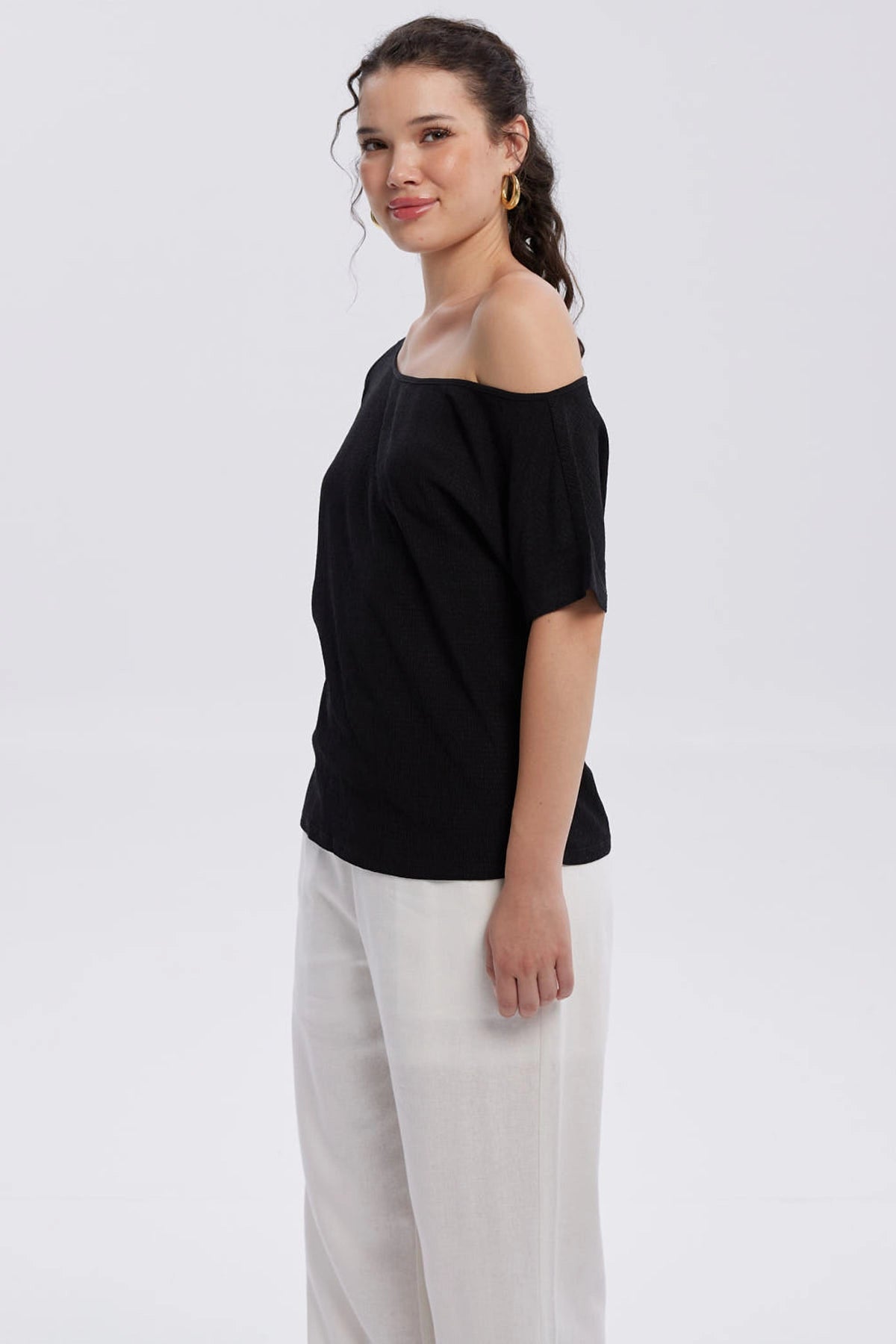 Polera Mujer Cuello Bote Negro