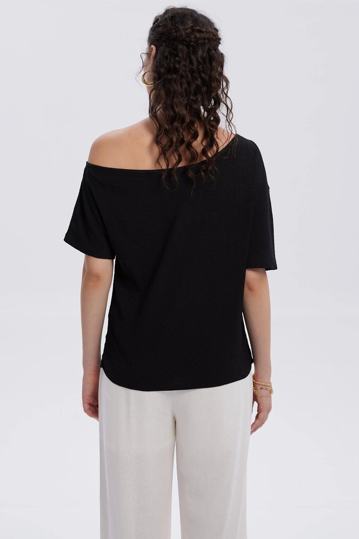 Polera Mujer Cuello Bote Negro