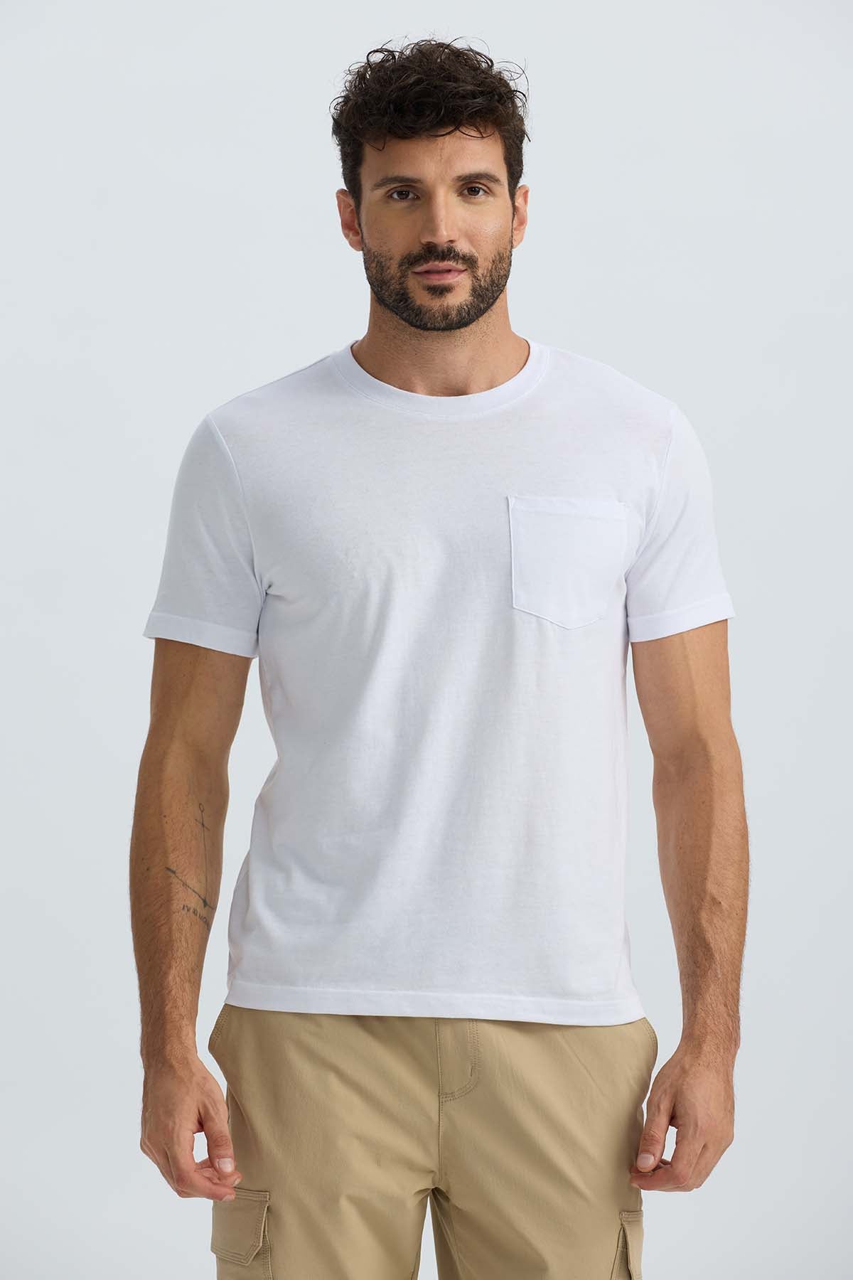 Polera Hombre Básica Con Bolsillo Blanco